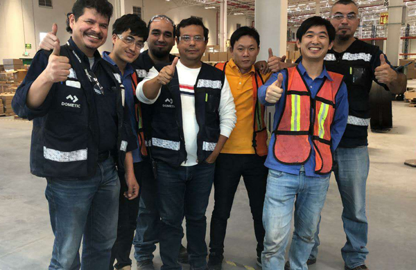 北美洲汽车内饰件涂装线项目现场合照客户见证(图1)